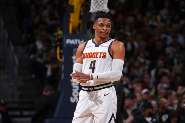 雄鹿底薪签约威斯布鲁克:字母哥力挺,东部格局或迎巨变 雄鹿底薪签约威斯布鲁克:字母哥力挺,东部格局或迎巨变